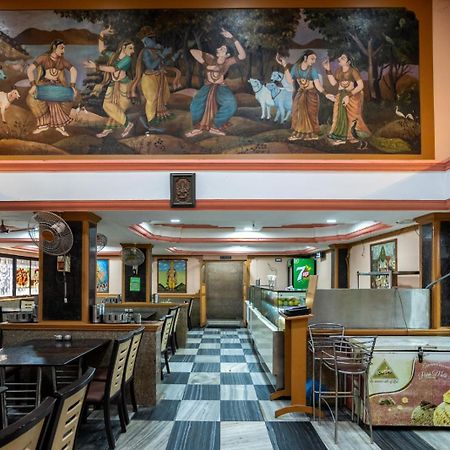Sree Bharani Hotels Tirunelveli Buitenkant foto