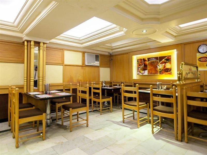 Sree Bharani Hotels Tirunelveli Buitenkant foto