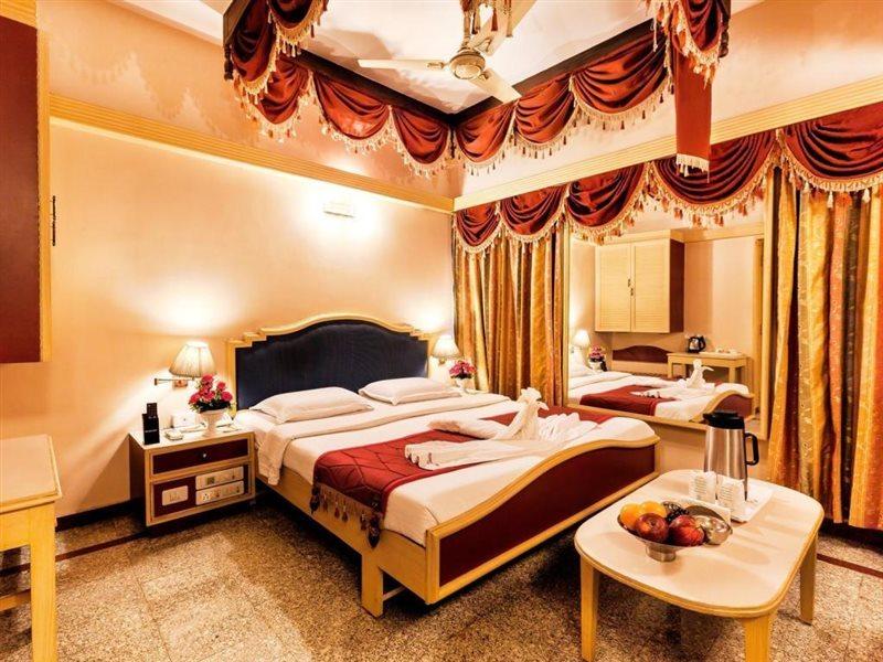 Sree Bharani Hotels Tirunelveli Buitenkant foto
