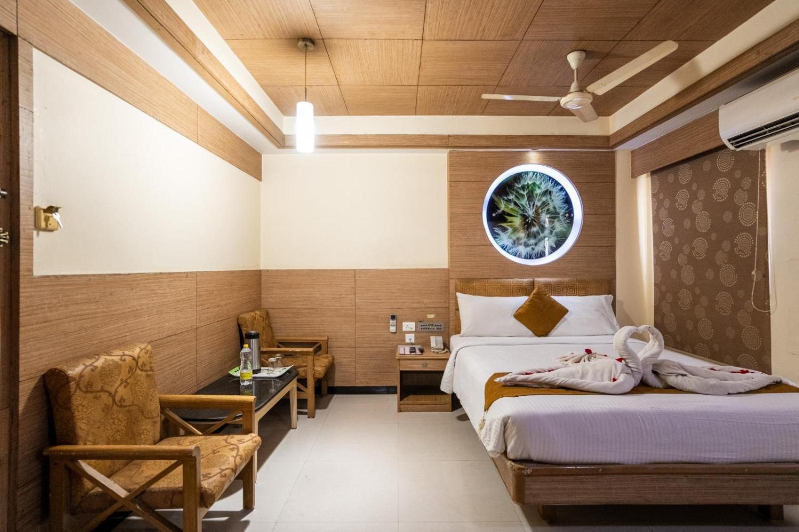 Sree Bharani Hotels Tirunelveli Buitenkant foto