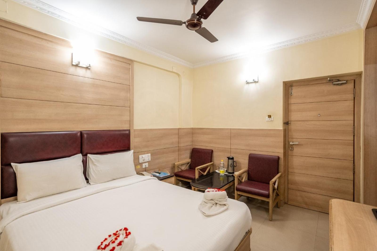 Sree Bharani Hotels Tirunelveli Buitenkant foto