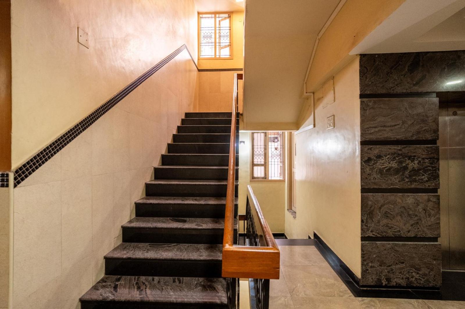 Sree Bharani Hotels Tirunelveli Buitenkant foto